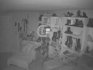 Miss Olivia Black Dressing Room